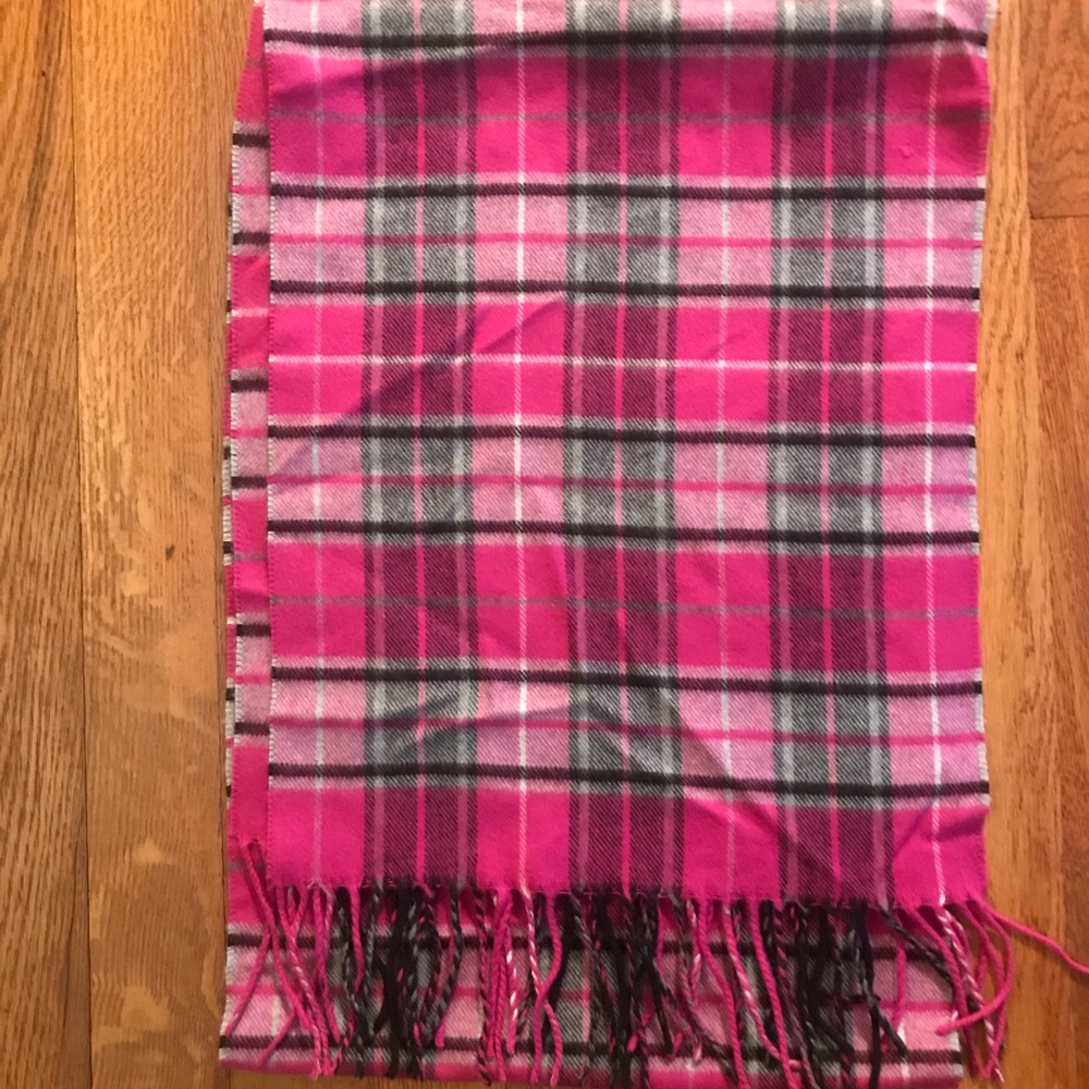 Cute cozy pink winter scarf!
